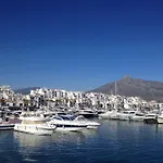 Lejlighed Banus Elegant Modern