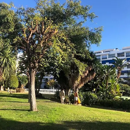 Banus Elegant Modern