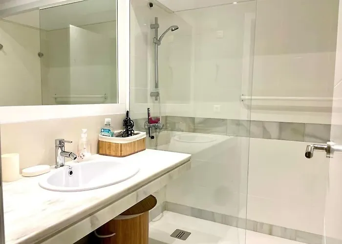 Banus Elegant Modern * מארבלה