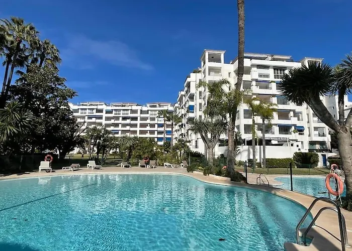 Banus Elegant Modern