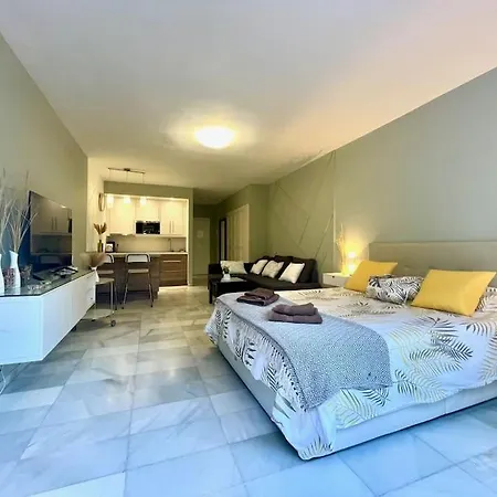 Banus Elegant Modern Διαμέρισμα *