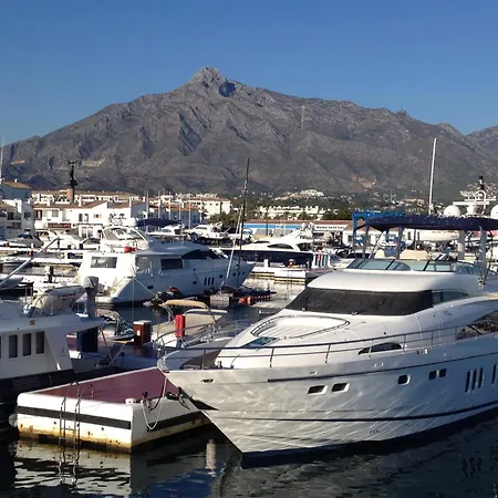 Banus Elegant Modern Apartment *