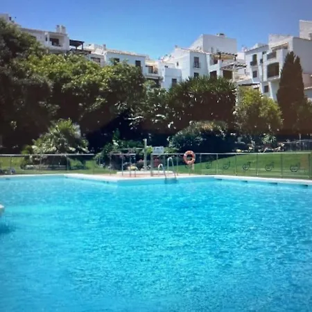 Lejlighed Banus Elegant Modern *